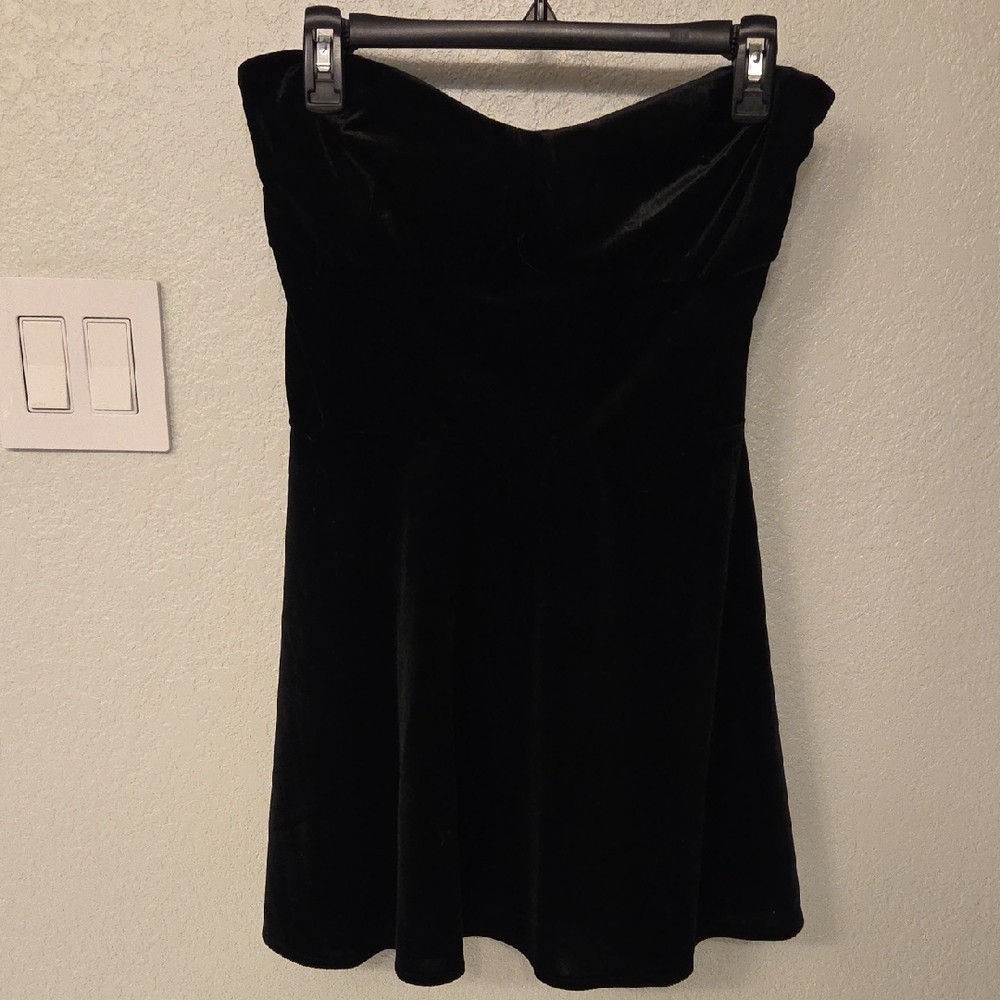 GAP Classic Black Strapless Dress